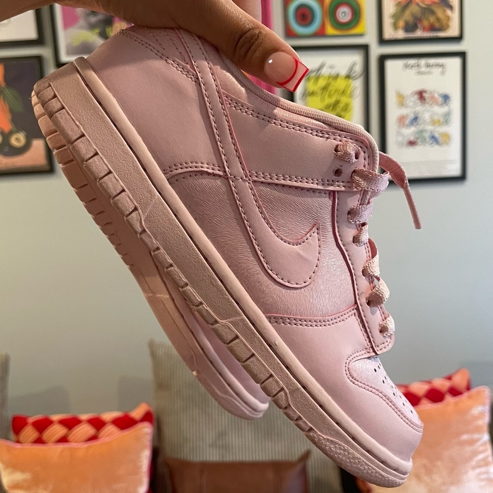 Nike Kids Pink Low-Top Leather Sneakers